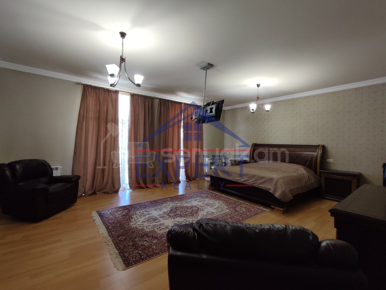 5 Սենյականոց Շքեղ Առանձնատուն, 570քմ, Լողավազանով, Ավտոտնակով