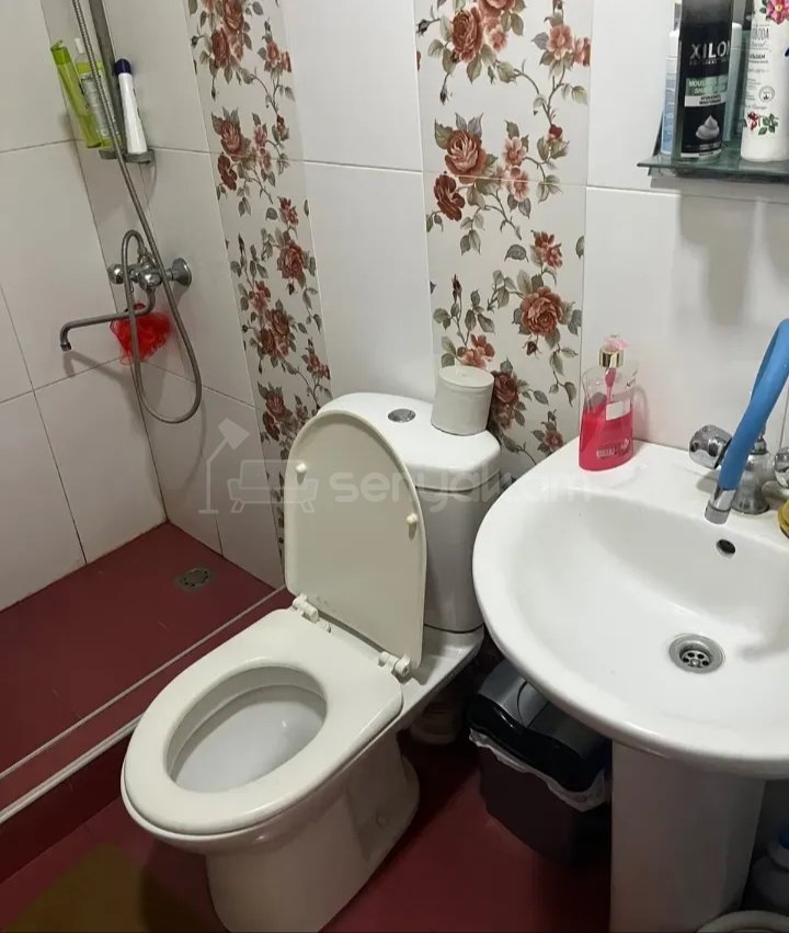 2 Սենյականոց Բնակարան Քարե Շենքում, 56քմ, 1/1 հարկ, Նորմալ Վիճակում, Կահավորված