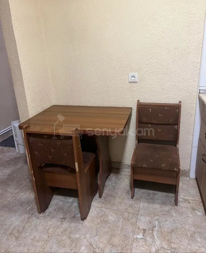 2 Սենյականոց Բնակարան Քարե Շենքում, 56քմ, 1/1 հարկ, Նորմալ Վիճակում, Կահավորված
