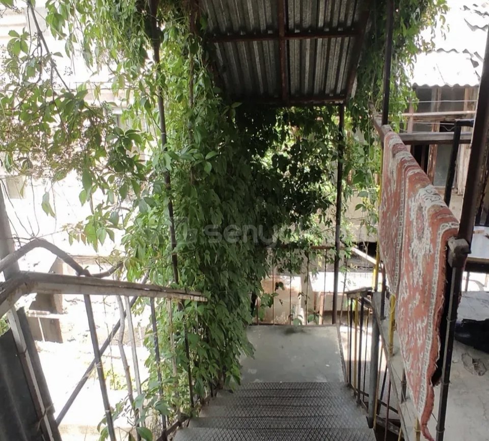 2 Սենյականոց Բնակարան Քարե Շենքում, 45քմ, 1/1 հարկ, Նորմալ Վիճակում, Կահավորված