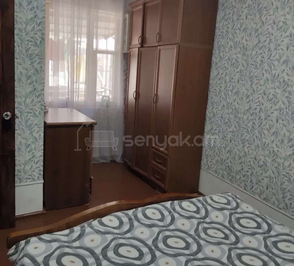 2 Սենյականոց Բնակարան Քարե Շենքում, 45քմ, 1/1 հարկ, Նորմալ Վիճակում, Կահավորված