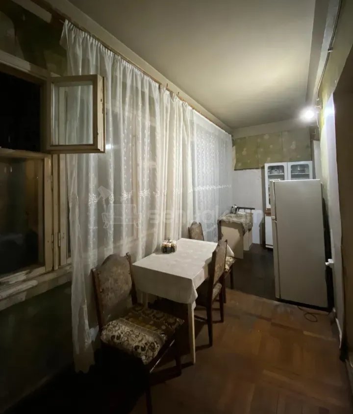 3 Սենյականոց Բնակարան, 77քմ, 4/9 հարկ, Նորմալ Վիճակում, Կահավորված, Արևկող