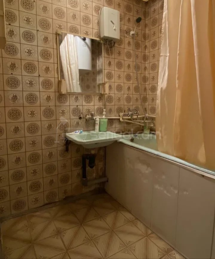 3 Սենյականոց Բնակարան, 77քմ, 4/9 հարկ, Նորմալ Վիճակում, Կահավորված, Արևկող