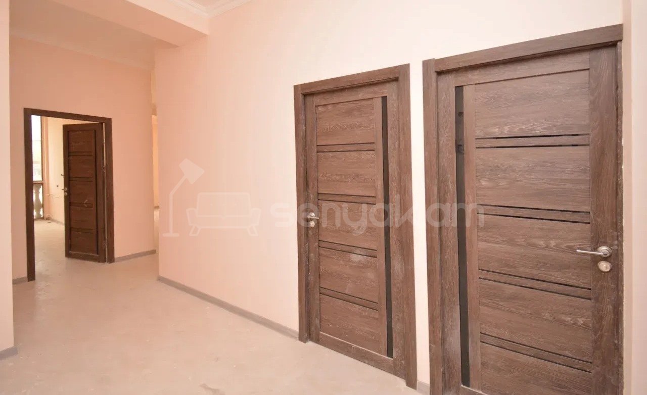 3 Սենյականոց Բնակարան Նորակառույցում, 96քմ, 3/8 հարկ, Կապիտալ Վերանորոգված