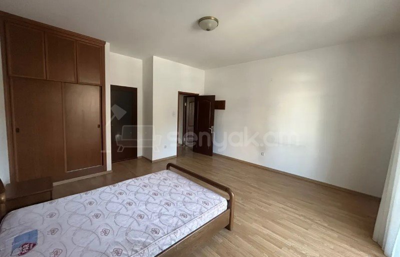 3 Սենյականոց Բնակարան Նորակառույցում, 175քմ, 2/5 հարկ, Կապիտալ Վերանորոգված, Կահավորված
