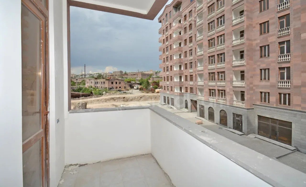 3 Սենյականոց Բնակարան Նորակառույցում, 96քմ, 3/8 հարկ, Կապիտալ Վերանորոգված