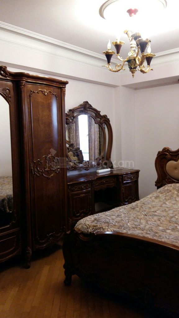 4 Սենյականոց Բնակարան, 102քմ, 9/10 հարկ, Նորմալ Վիճակում