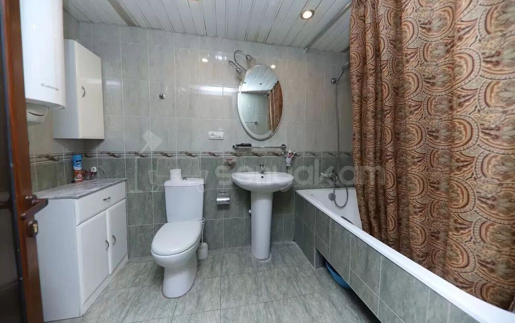 4 Սենյականոց Բնակարան, 102քմ, 9/10 հարկ, Նորմալ Վիճակում