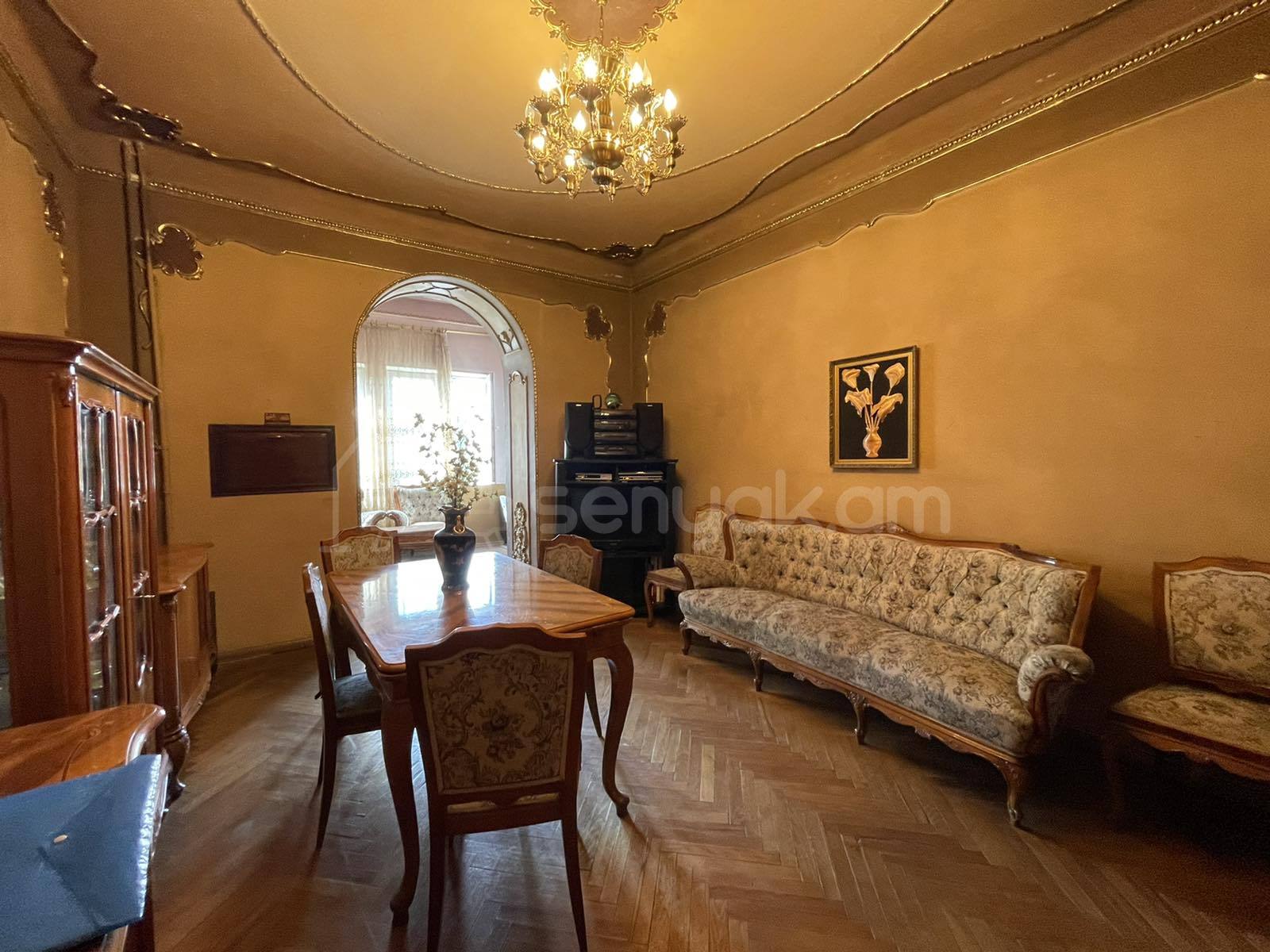 3 Սենյականոց Բնակարան Քարե Շենքում, 70քմ, 4/5 հարկ, Կոսմետիկ Վերանորոգված