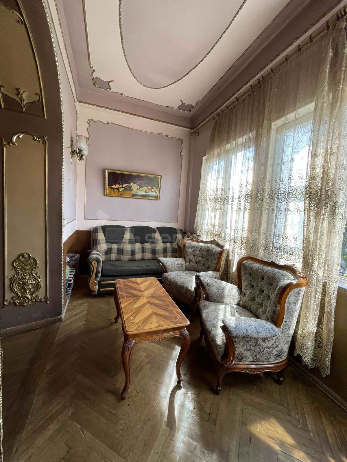 3 Սենյականոց Բնակարան Քարե Շենքում, 70քմ, 4/5 հարկ, Նորմալ Վիճակում