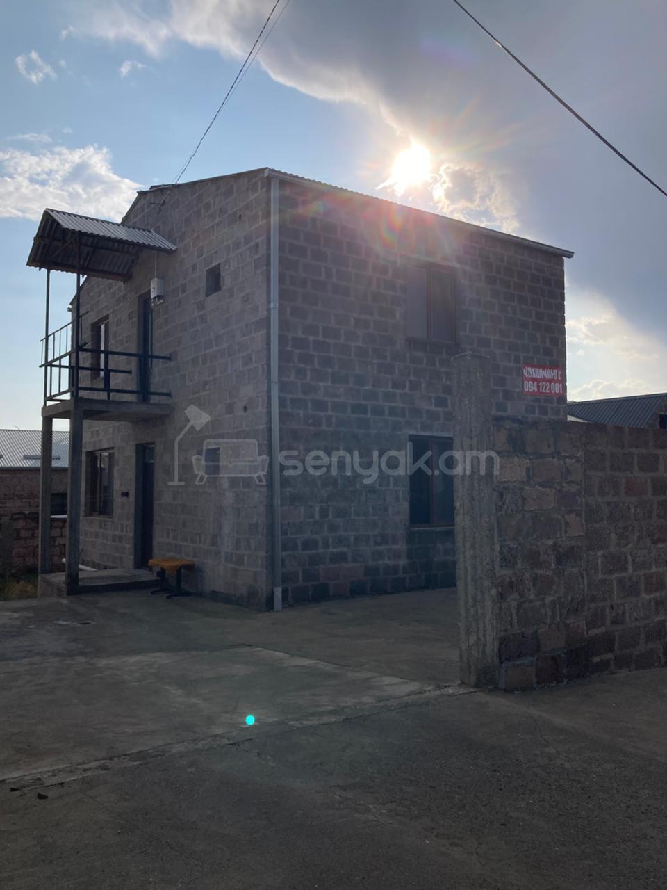 4 Սենյականոց Սեփական Տուն, 140քմ, Կապիտալ Վերանորոգված