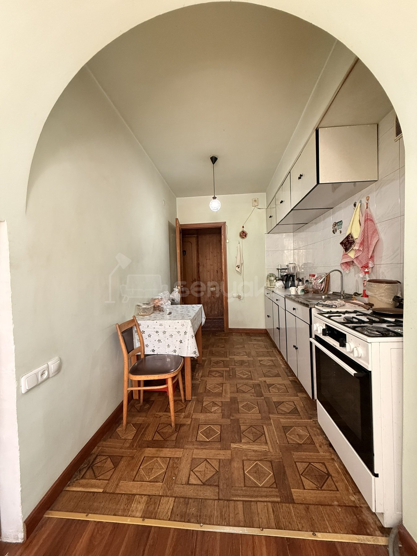 3 Սենյականոց Բնակարան, 100քմ, 2/14 հարկ, Պետական Վիճակում