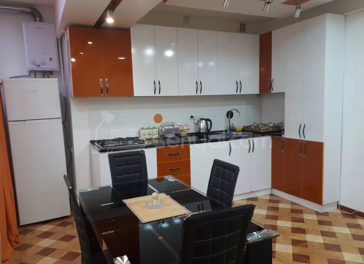 1 Սենյականոց Բնակարան, 40քմ, 4/9 հարկ, Կապիտալ Վերանորոգված