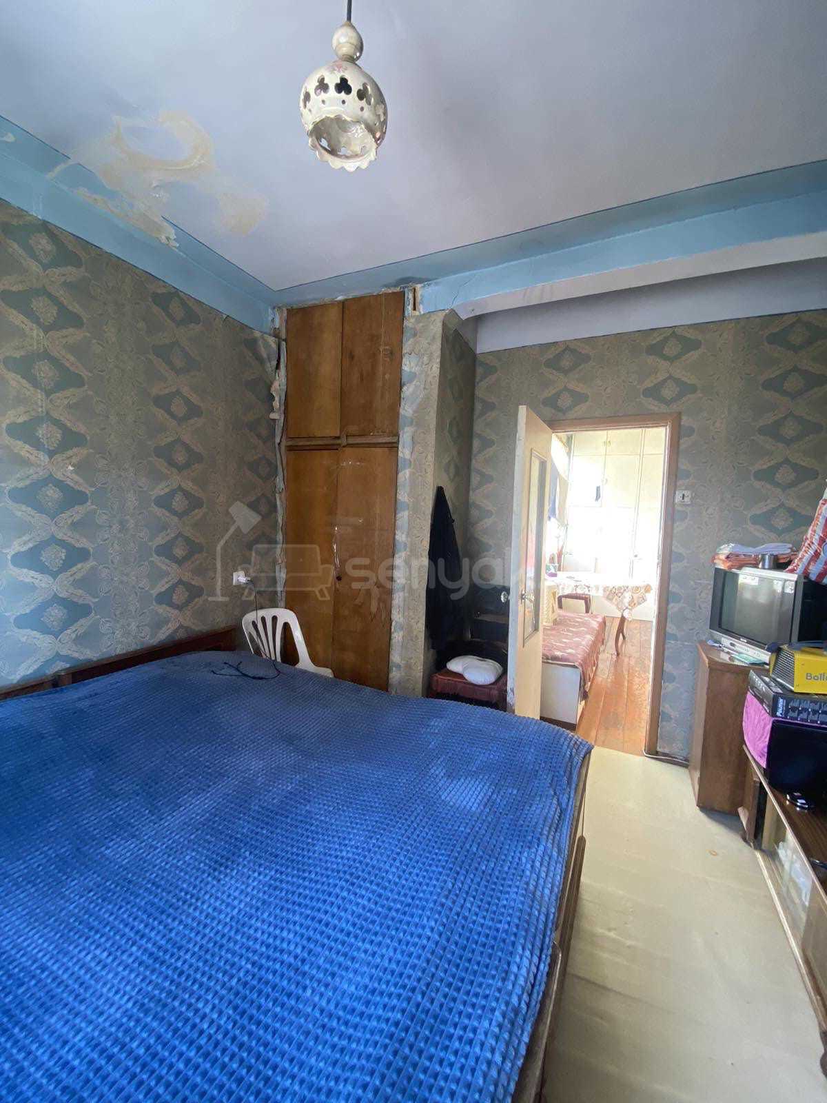 3 Սենյականոց Բնակարան Քարե Շենքում, 68քմ, 2/5 հարկ, Նորմալ Վիճակում, Կահավորված