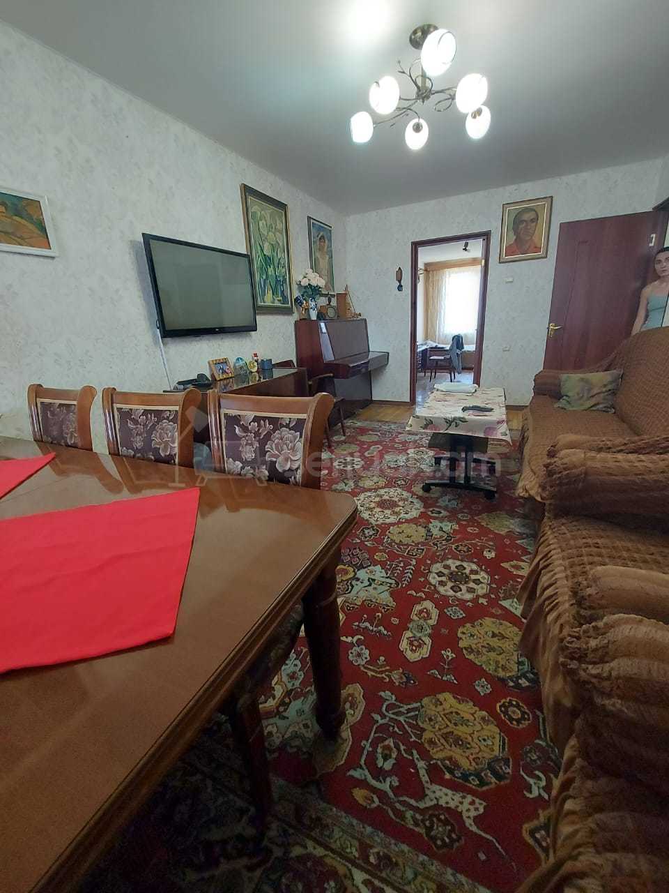 3 Սենյականոց Բնակարան, 72քմ, 4/5 հարկ, Նորմալ Վիճակում