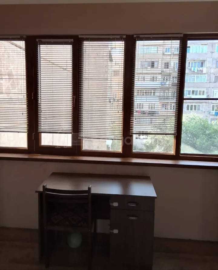 3 Սենյականոց Բնակարան, 72քմ, 5/9 հարկ, Նորմալ Վիճակում