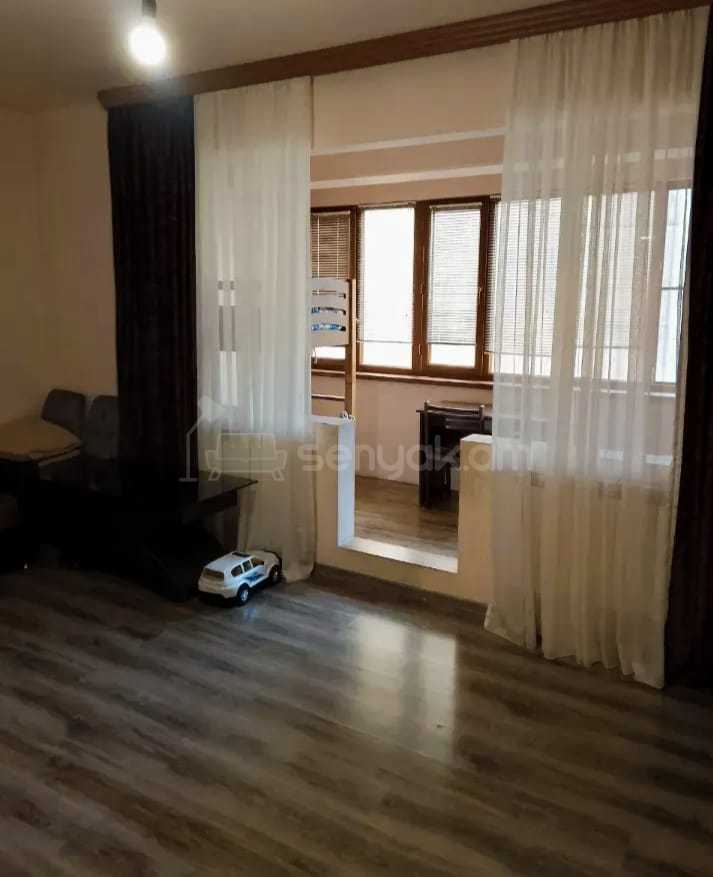 3 Սենյականոց Բնակարան, 72քմ, 5/9 հարկ, Նորմալ Վիճակում