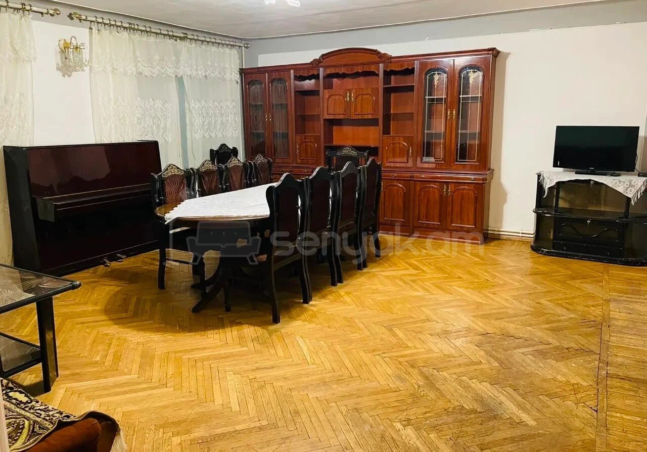 3 Սենյականոց Բնակարան Քարե Շենքում, 101քմ, 4/5 հարկ, Նորմալ Վիճակում