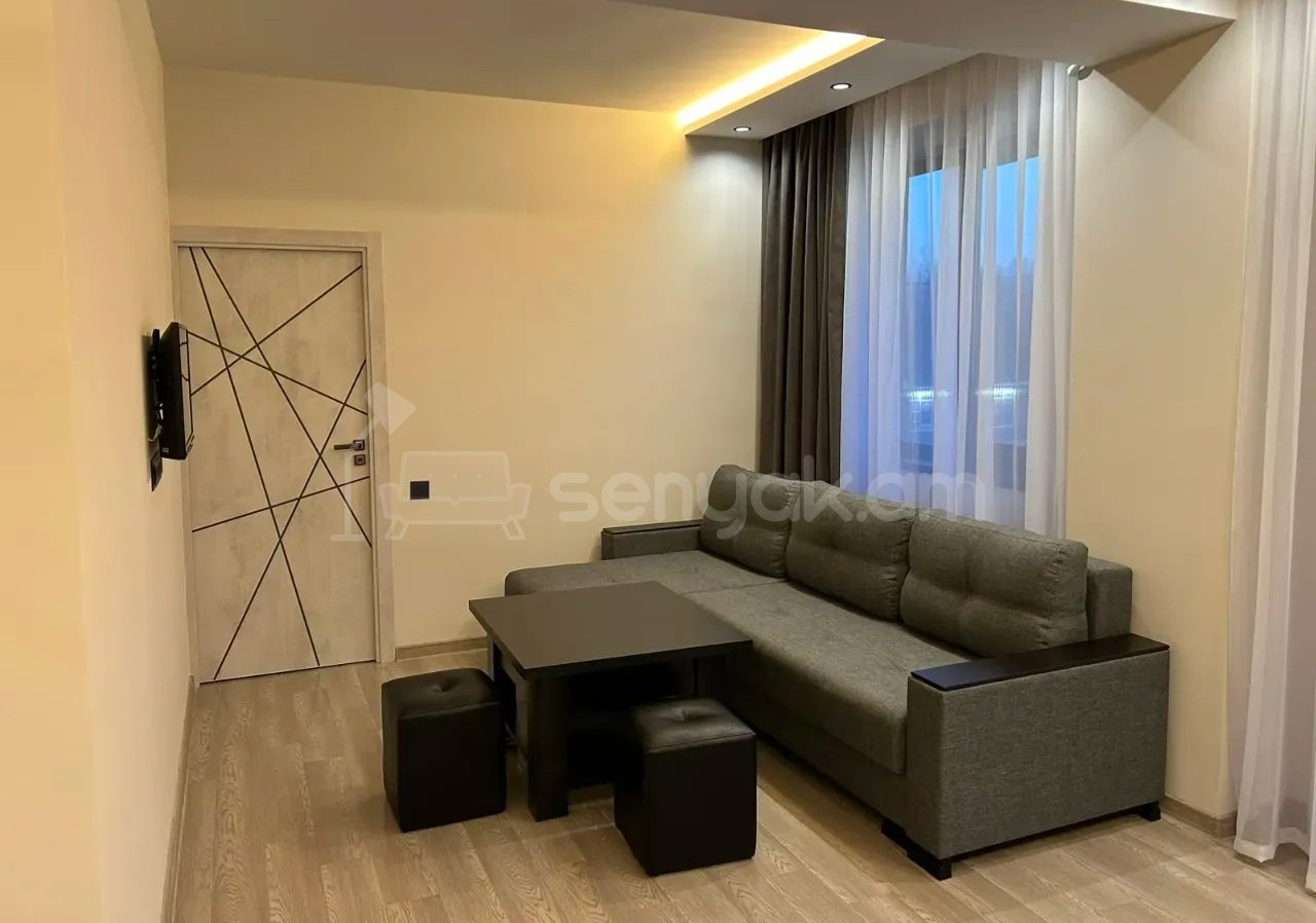 3 Սենյականոց Բնակարան Նորակառույցում, 86քմ, 2/16 հարկ, Դիզայներական Վերանորոգված, Կահավորված