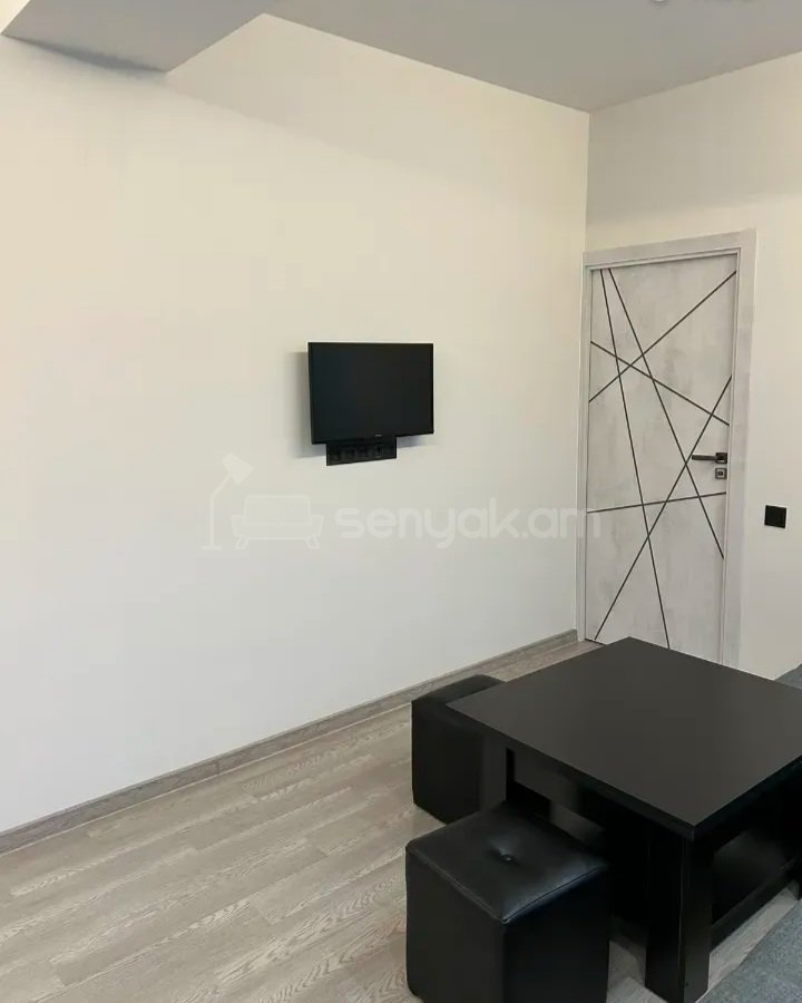 3 Սենյականոց Բնակարան Նորակառույցում, 86քմ, 2/16 հարկ, Դիզայներական Վերանորոգված, Կահավորված