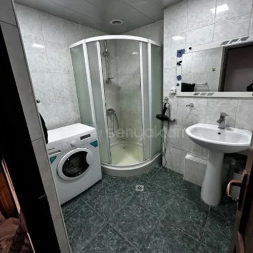 2 Սենյականոց Բնակարան Քարե Շենքում, 60քմ, 1/5 հարկ, Կոսմետիկ Վերանորոգված, Կահավորված, Արևկող