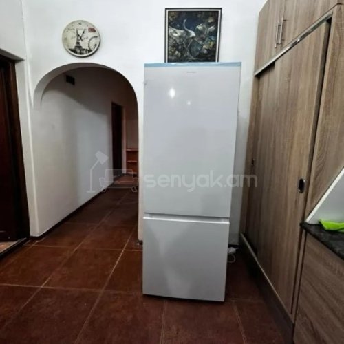 2 Սենյականոց Բնակարան Քարե Շենքում, 60քմ, 1/5 հարկ, Կոսմետիկ Վերանորոգված, Կահավորված, Արևկող