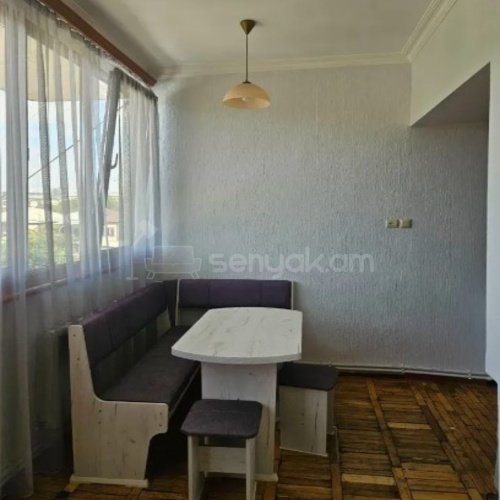 2 Սենյականոց Բնակարան Քարե Շենքում, 64քմ, 3/5 հարկ, Կապիտալ Վերանորոգված, Կահավորված, Արևկող