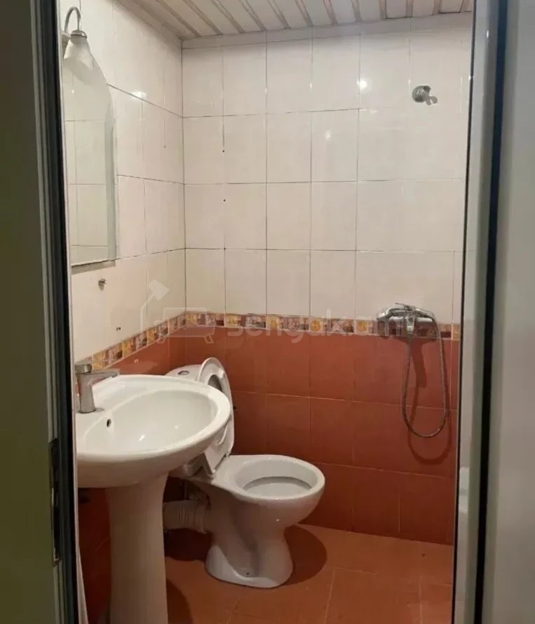 4 Սենյականոց Բնակարան Քարե Շենքում, 120քմ, 1/5 հարկ, Կապիտալ Վերանորոգված, Արևկող