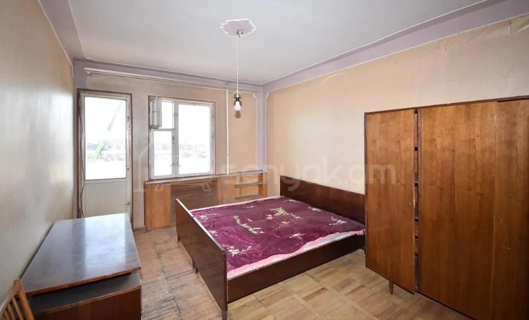 3 Սենյականոց Բնակարան, 97քմ, 4/9 հարկ, Պետական Վիճակում