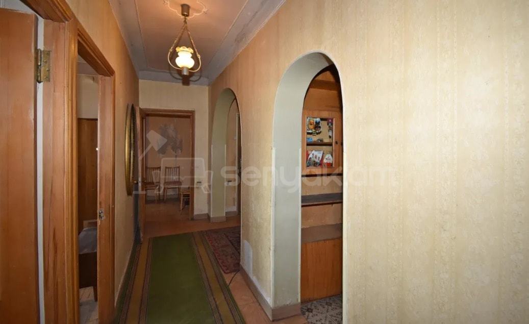 3 Սենյականոց Բնակարան, 97քմ, 4/9 հարկ, Պետական Վիճակում