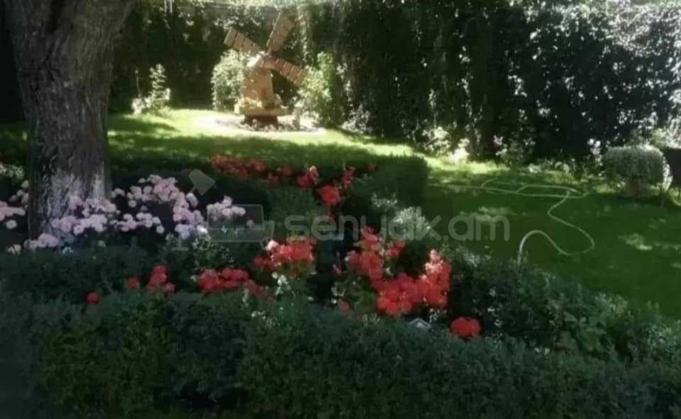 1 Սենյականոց Շքեղ Առանձնատուն, 200քմ, Լողավազանով