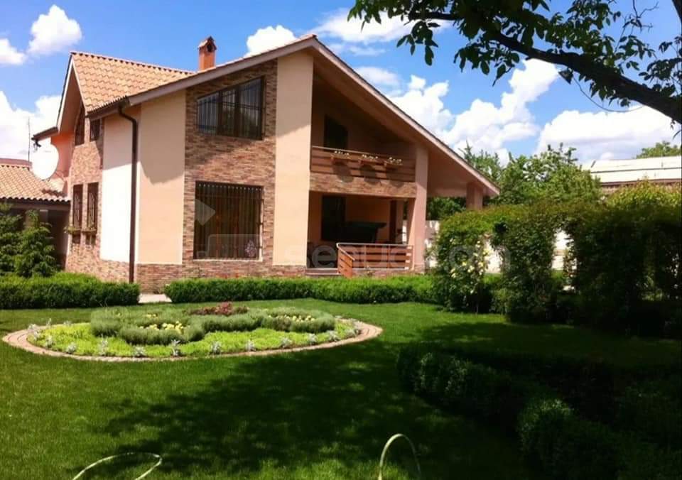 1 Սենյականոց Շքեղ Առանձնատուն, 200քմ, Լողավազանով