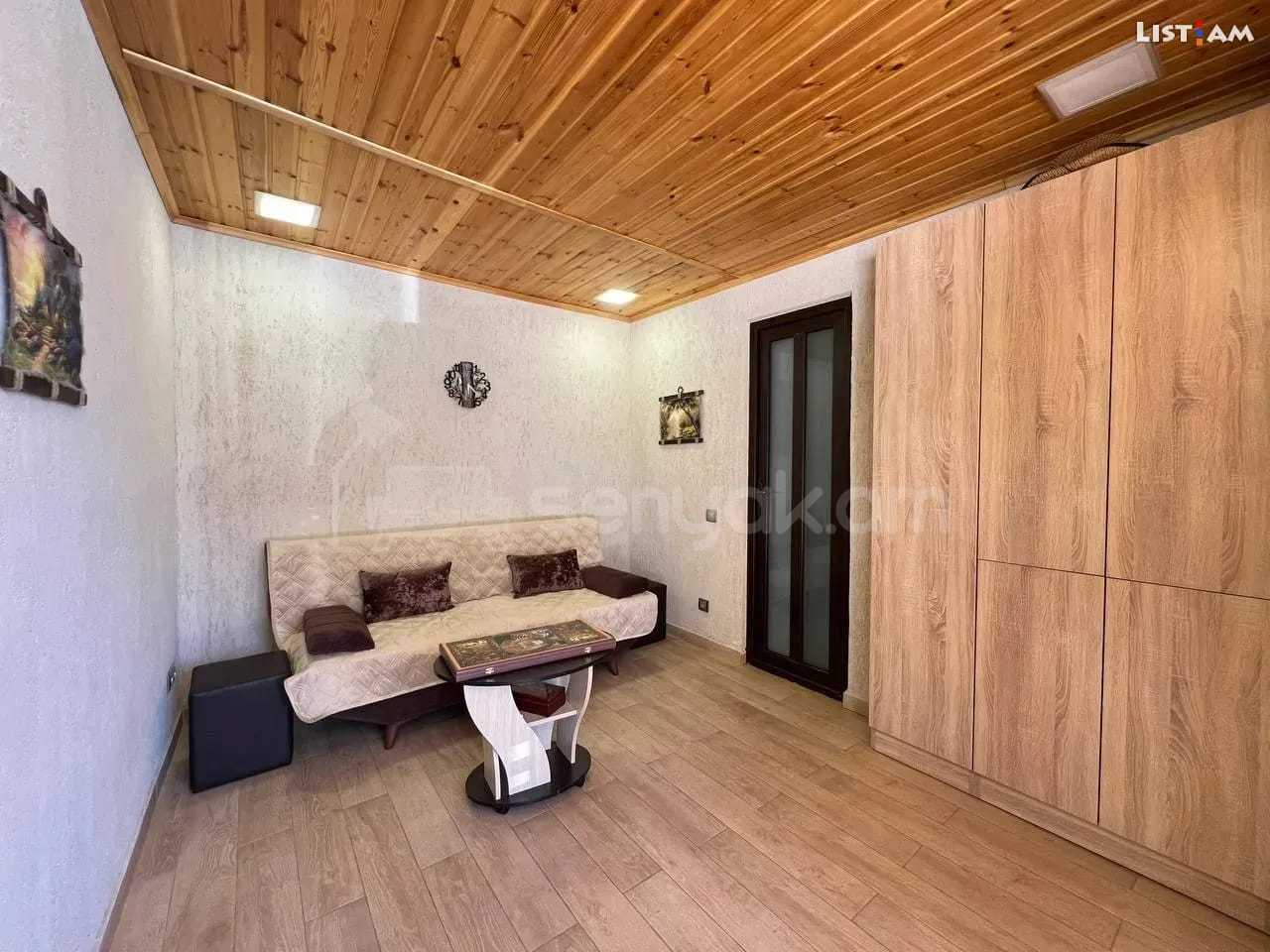 1 Սենյականոց Շքեղ Առանձնատուն, 200քմ, Լողավազանով