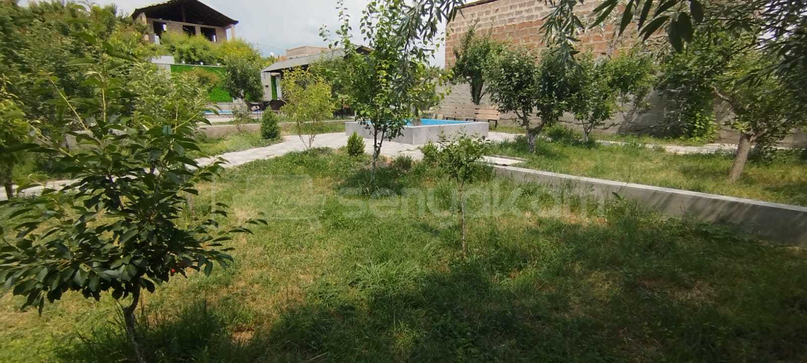 1 Սենյականոց Ամառանոց, 100քմ, Լողավազանով
