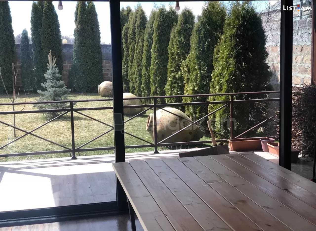 1 Սենյականոց Շքեղ Առանձնատուն, 100քմ, Լողավազանով