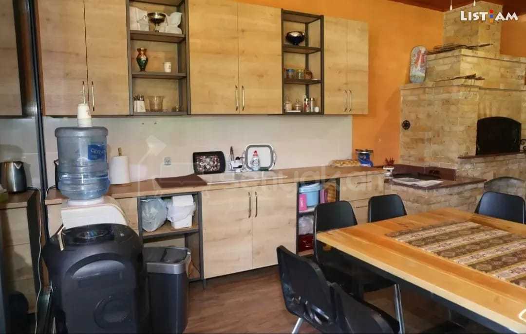1 Սենյականոց Շքեղ Առանձնատուն, 100քմ, Լողավազանով