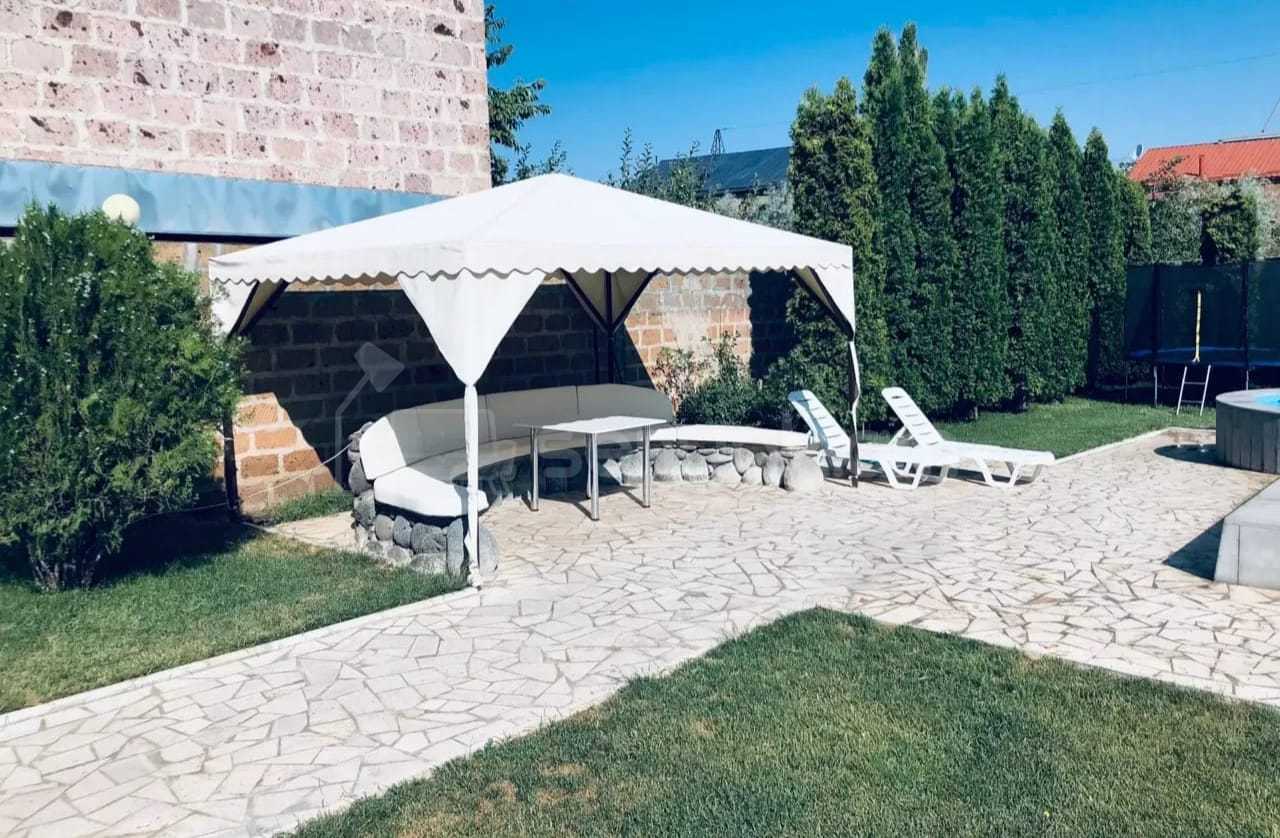 1 Սենյականոց Շքեղ Առանձնատուն, 100քմ, Լողավազանով