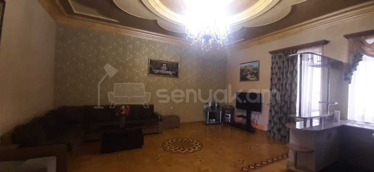 4 Սենյականոց Շքեղ Առանձնատուն, 200քմ, Լողավազանով