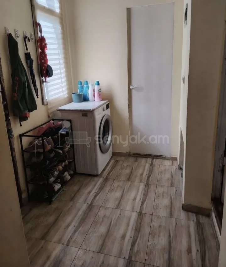 2 Սենյականոց Բնակարան Քարե Շենքում, 69քմ, 1/1 հարկ, Նորմալ Վիճակում, Կահավորված