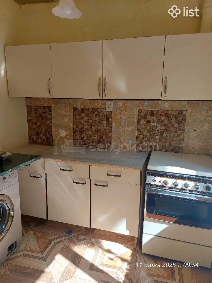 2 Սենյականոց Բնակարան Քարե Շենքում, 40քմ, 1/1 հարկ, Նորմալ Վիճակում, Կահավորված