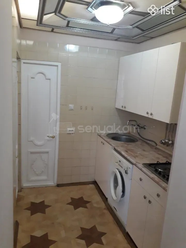 3 Սենյականոց Բնակարան Քարե Շենքում, 77քմ, 1/9 հարկ, Կապիտալ Վերանորոգված, Կահավորված