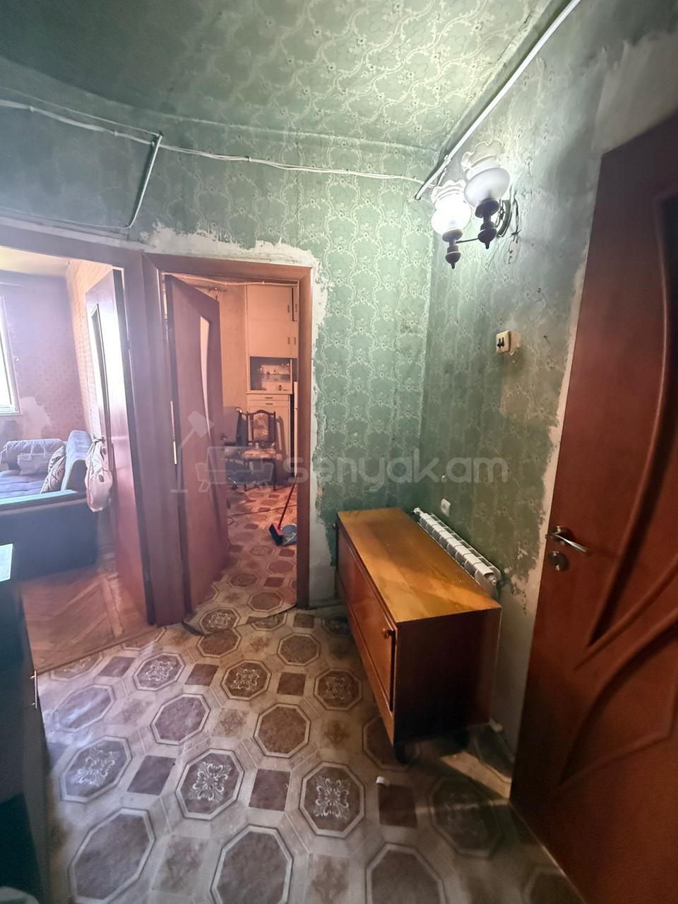 1 Սենյականոց Բնակարան, 42քմ, 10/12 հարկ, Կոսմետիկ Վերանորոգված, Կահավորված