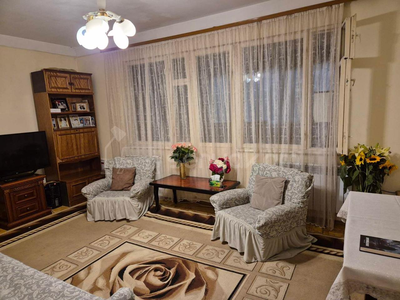 3 Սենյականոց Բնակարան, 74քմ, 1/9 հարկ, Նորմալ Վիճակում