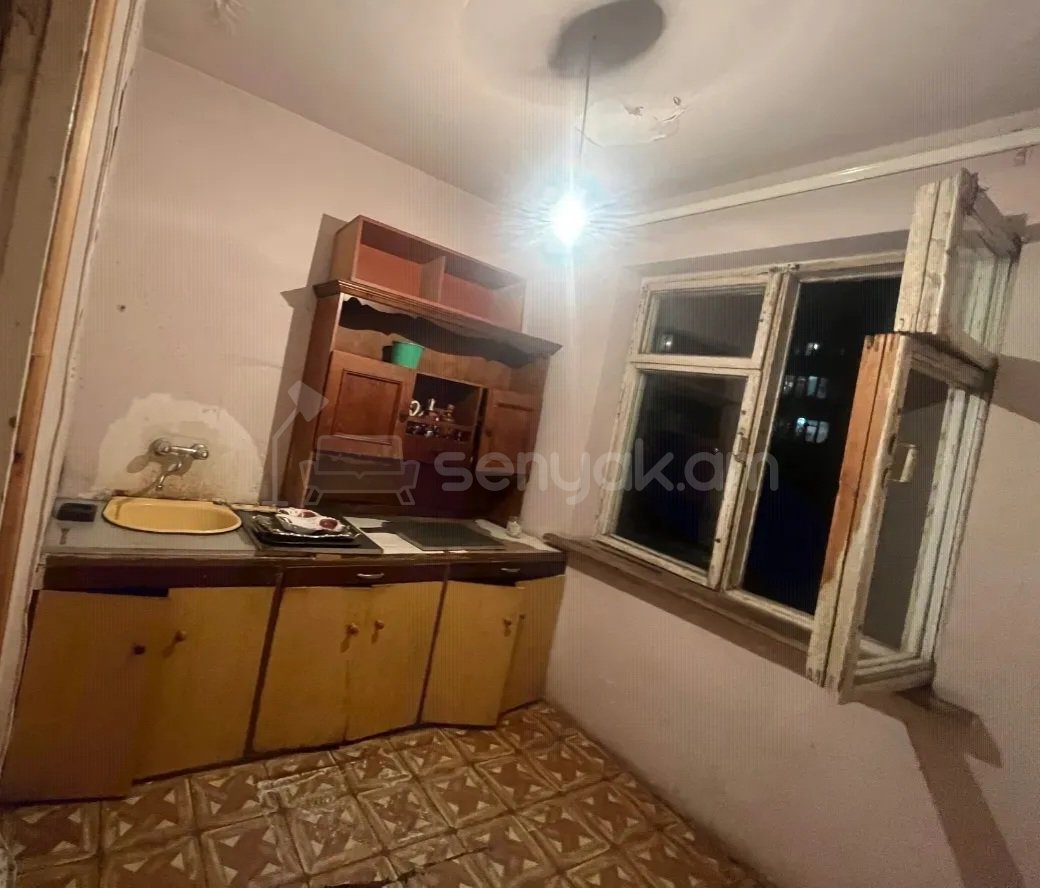 2 Սենյականոց Բնակարան, 51քմ, 3/5 հարկ, Պետական Վիճակում