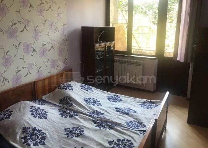 2 Սենյականոց Բնակարան Քարե Շենքում, 75քմ, 1/5 հարկ, Կապիտալ Վերանորոգված, Կահավորված, Արևկող