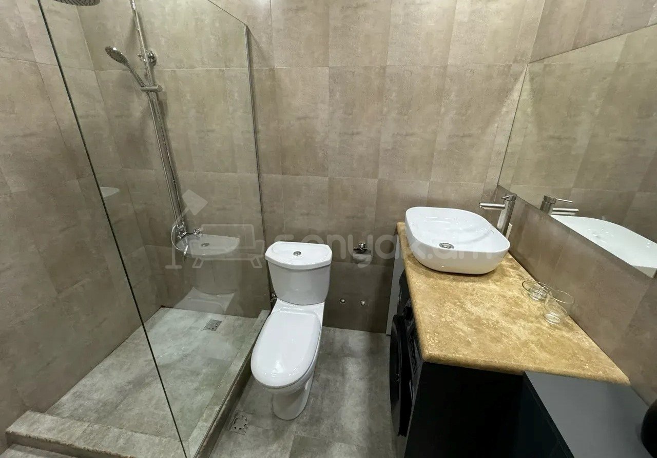 2 Սենյականոց Բնակարան Նորակառույցում, 61քմ, 5/15 հարկ, Կապիտալ Վերանորոգված
