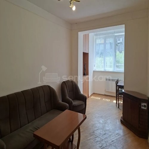 2 Սենյականոց Բնակարան Քարե Շենքում, 60քմ, 2/5 հարկ, Կոսմետիկ Վերանորոգված, Կահավորված, Արևկող