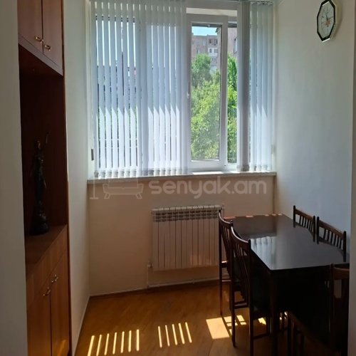 2 Սենյականոց Բնակարան Քարե Շենքում, 60քմ, 2/5 հարկ, Կոսմետիկ Վերանորոգված, Կահավորված, Արևկող