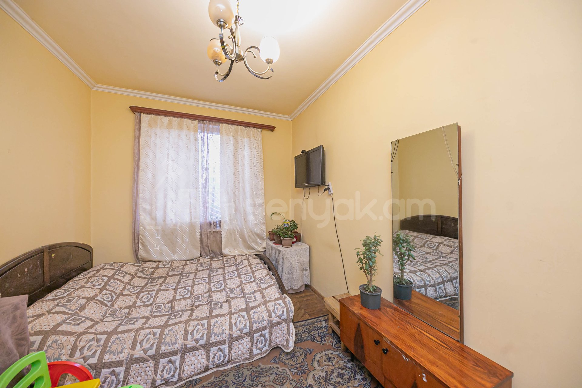 3 Սենյականոց Բնակարան, 74քմ, 1/9 հարկ, Պետական Վիճակում
