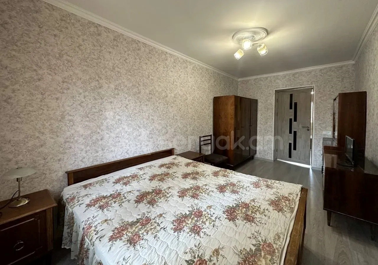 2 Սենյականոց Բնակարան Քարե Շենքում, 57քմ, 4/5 հարկ, Կապիտալ Վերանորոգված